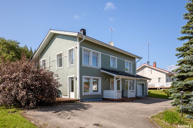 Peukaloisentie 22