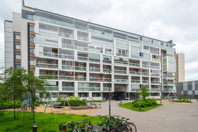 Kauppakaari 12 B