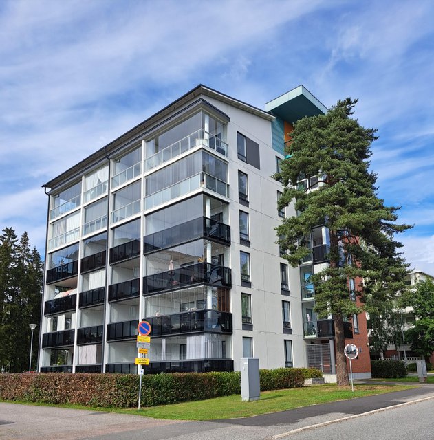 Vääränkalliontie 1 A